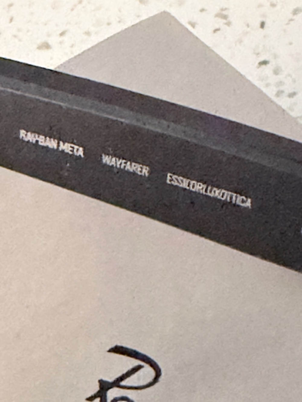 RAYBAN META GLASSES IN LIKE NEW CONDITION - Picture 4 of 6